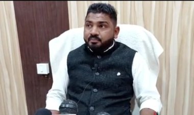 जिला पंचायत में हुई शिक्षा समिति की बैठक, अधिकारी देते रहे गोलमोल जवाब