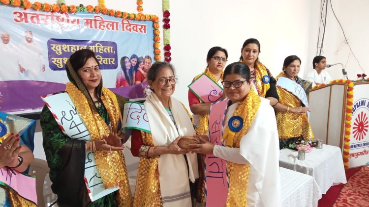 *संपूर्ण विश्व में खुशहाली लाने की महत्वपूर्ण भूमिका है नारी की- डॉ लीला जोशी*
