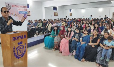 राॅयल कालेज के फार्मेसी अंतिम वर्ष विद्यार्थियों का फेयरवेल सम्पन्न।