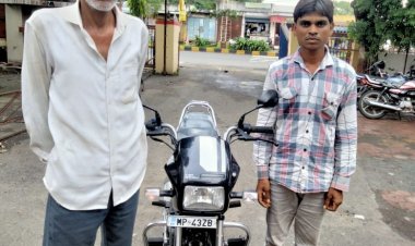 दौ व्यक्ति को गांजा मय मो.सा. सहित पकड़ा    