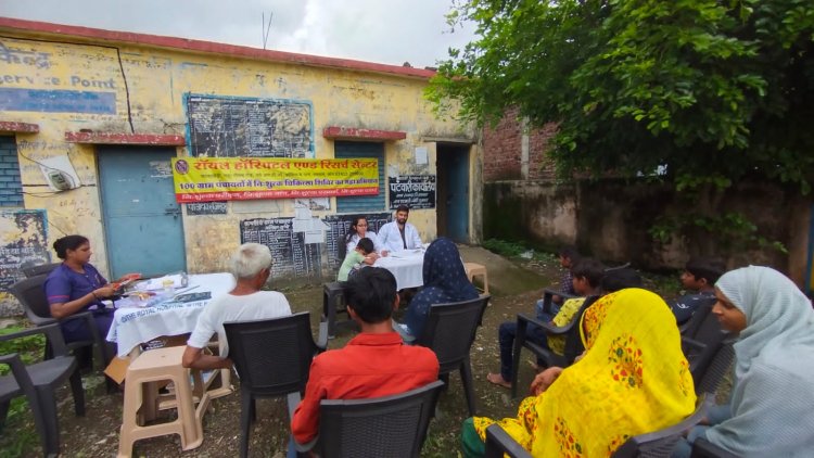 राॅयल हाॅस्पिटल द्वारा 100 निःशुल्क चिकित्सा शिविर के महाअभियान का ग्राम सनावदा शिविर सम्पन्न, 84 मरीजों की हुई जाँच*