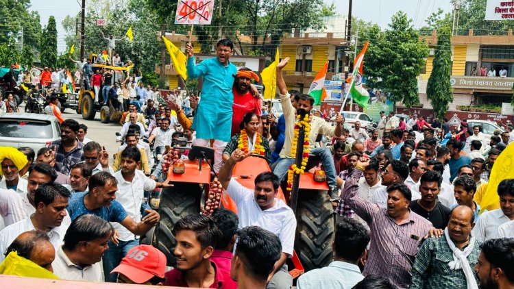 किसानो का गुस्सा, रैली निकाली