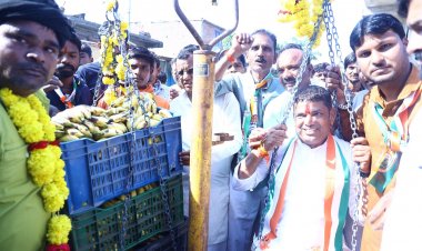 जनसंपर्क के पहले श्री डिंडोर ने की गौमाता की पूजा, मिल रहा ग्रामीणों का अपार जनसमर्थन