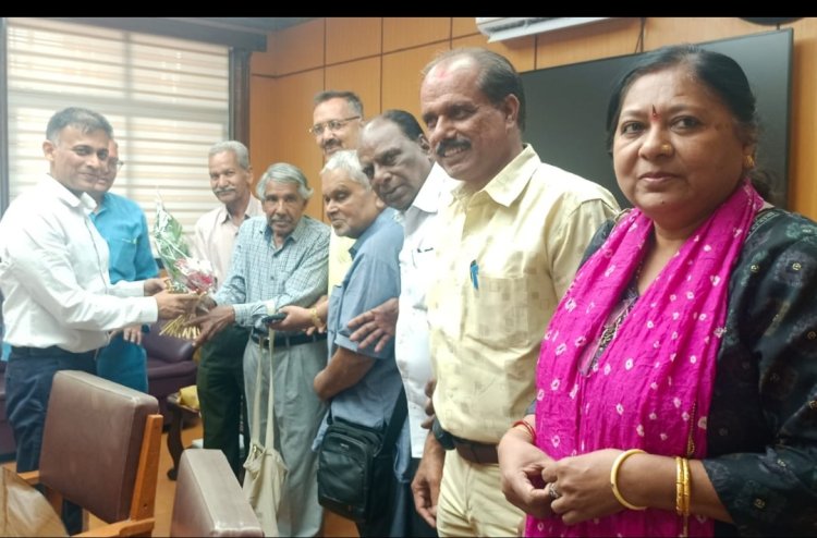 रतलाम की साहित्य परंपरा की झलक रेलवे स्टेशन क्षेत्र में भी दिखे