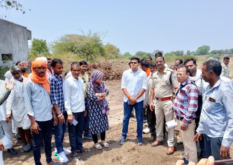 धार्मिक स्थल को हटाने पर समाजजनों में आक्रोश