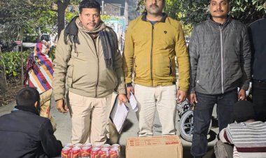 पुलिस ने पकड़ी अवैध शराब, तीन आरोपी धाराएं 