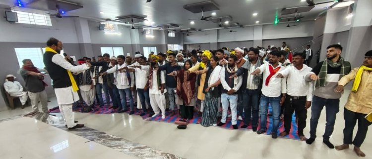 रतलाम में भारत आदिवासी पार्टी का ऐतिहासिक जिला अधिवेशन में विभिन्न मुद्दों पर चर्चा 