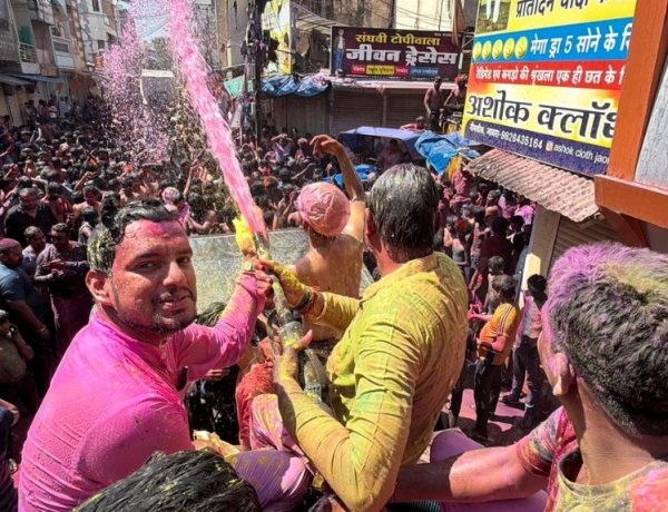 रंगपंचमी पर जावरा में निकली विशाल गैर