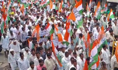 कांग्रेस ने भाजपा सरकार की जन विरोधी नीतियों  के खिलाफ  दिखाया आक्रोश 