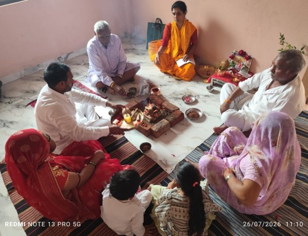 ग्रामीण क्षेत्र में घर घर में गायत्री यज्ञ का क्रम रहा जारी