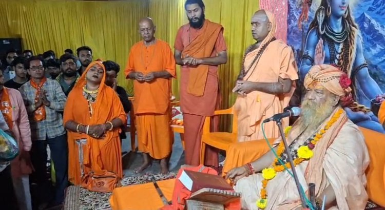रतलाम में पहली बार निकली पूज्य विशोकानंद भारती जी महाराज की भव्य शोभायात्रा