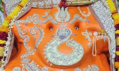 जूनी इंदौर के 1200वर्ष प्राचीन गणेश जो  मोबाइल भी सुनते हैं!!(डॉ प्रदीपसिंह राव)।    