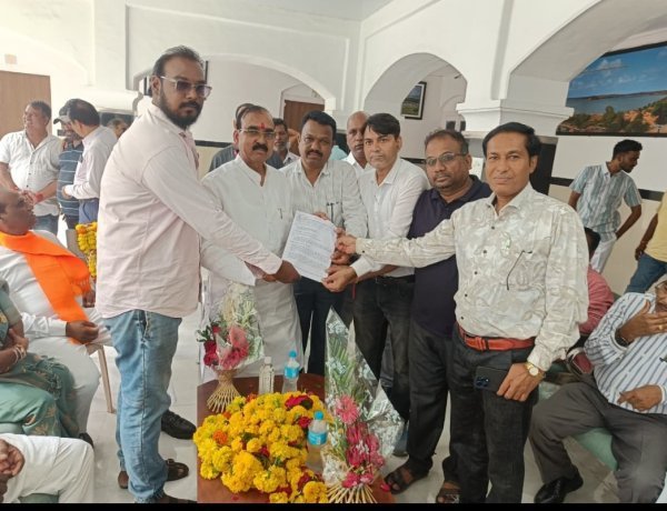 अजाक्स संगठन ने श्री मालवीय को सौंपा ज्ञापन