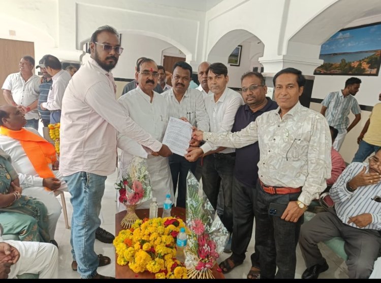 अजाक्स संगठन ने श्री मालवीय को सौंपा ज्ञापन