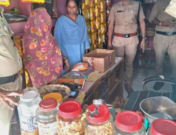  56 पाव देसी मदिरा प्लेन 15 लीटर हाथ भट्टी, 200 किलोग्राम लहान जब्त कर 5 पर कारवाही